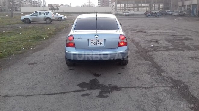 Volkswagen Passat 2003, 135,909 km - 1.8 l - Gəncə