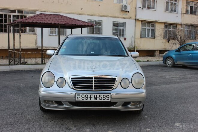 Mercedes E 200 2000, 181,100 km - 2.0 л - Xırdalan
