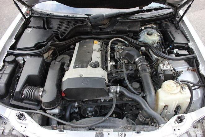 Mercedes E 200 2000, 181,100 km - 2.0 л - Xırdalan