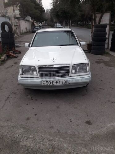 Mercedes E 220 1994, 422,200 km - 2.2 л - Bakı