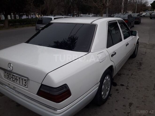 Mercedes E 220 1994, 422,200 km - 2.2 л - Bakı