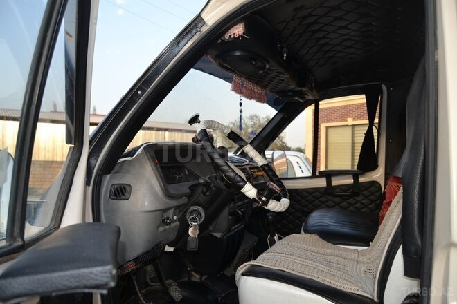 GAZ 330202-740 2002, 300,000 km - 2.4 л - Sabirabad
