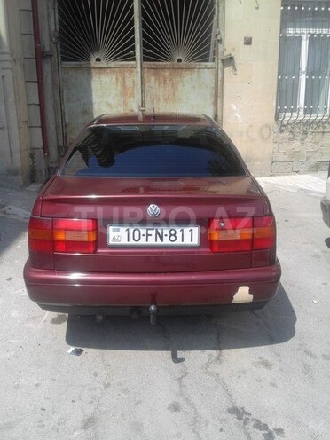 Volkswagen Passat 1994, 275,452 km - 2.0 l - Bakı