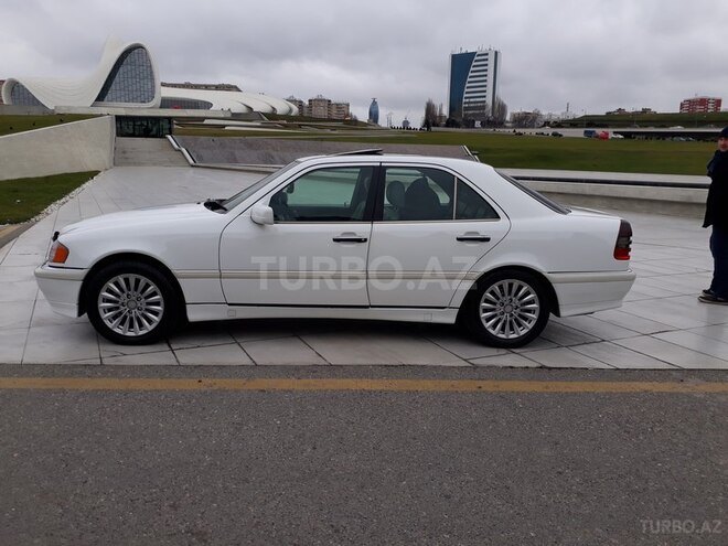 Mercedes C 230 1999, 237,000 km - 2.3 l - Bakı
