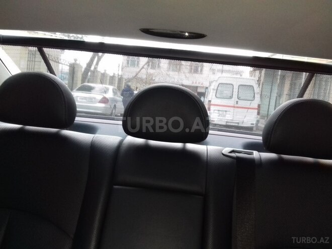 Mercedes E 320 2004, 255,000 km - 3.2 l - Bakı