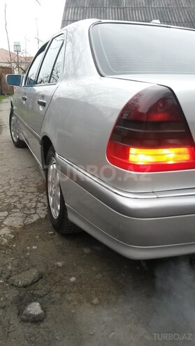 Mercedes C 240 1999, 235,691 km - 2.4 л - Zaqatala