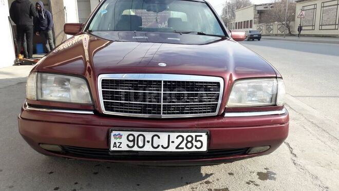 Mercedes C 220 1996, 280,000 km - 2.2 l - Bakı