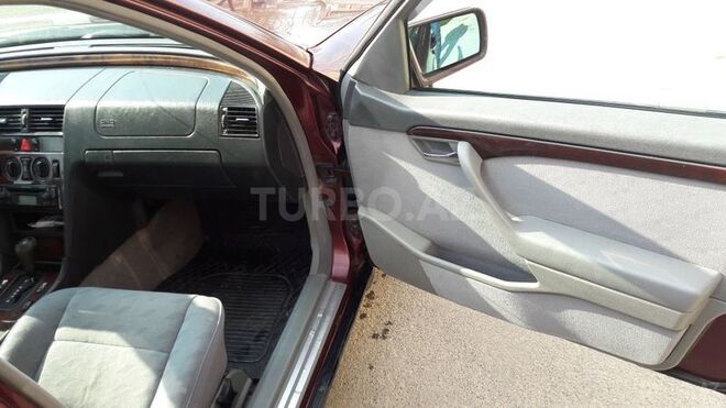 Mercedes C 220 1996, 280,000 km - 2.2 l - Bakı
