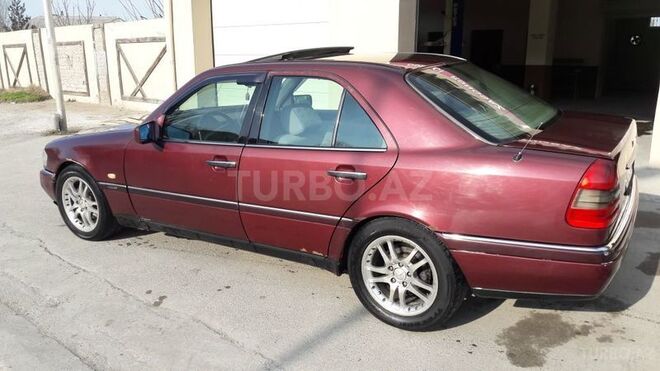 Mercedes C 220 1996, 280,000 km - 2.2 l - Bakı