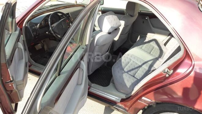 Mercedes C 220 1996, 280,000 km - 2.2 l - Bakı