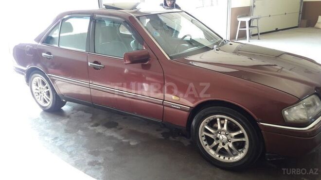 Mercedes C 220 1996, 280,000 km - 2.2 l - Bakı