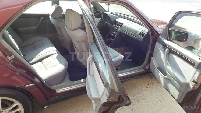 Mercedes C 220 1996, 280,000 km - 2.2 l - Bakı