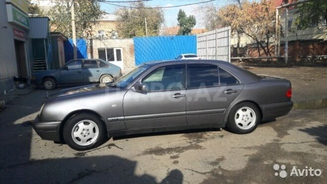 Mercedes E 200 1998, 460,000 km - 2.0 l - Bakı