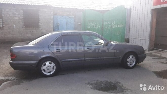 Mercedes E 200 1998, 460,000 km - 2.0 l - Bakı