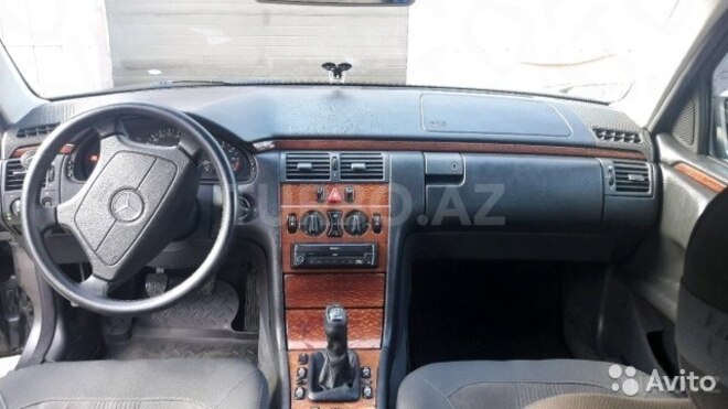 Mercedes E 200 1998, 460,000 km - 2.0 l - Bakı