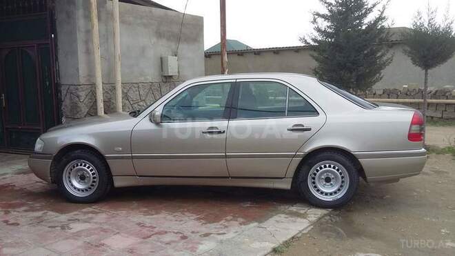 Mercedes C 230 1997, 270,000 km - 2.3 л - Bakı