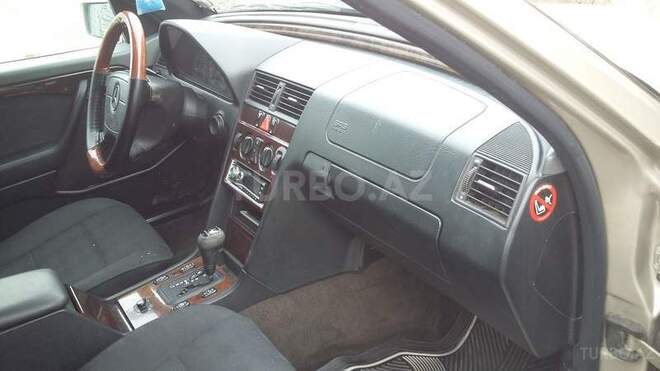 Mercedes C 230 1997, 270,000 km - 2.3 л - Bakı