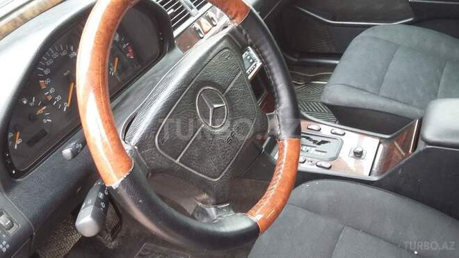 Mercedes C 230 1997, 270,000 km - 2.3 л - Bakı