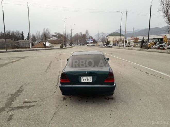Mercedes C 230 1998, 330,000 km - 2.3 л - İsmayıllı