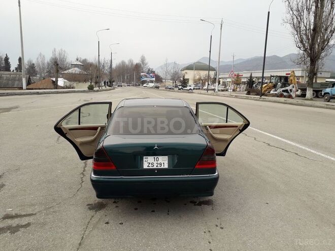 Mercedes C 230 1998, 330,000 km - 2.3 л - İsmayıllı