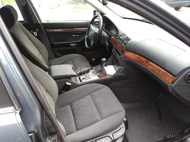 BMW 523 1999, 197,000 km - 2.5 l - Sumqayıt