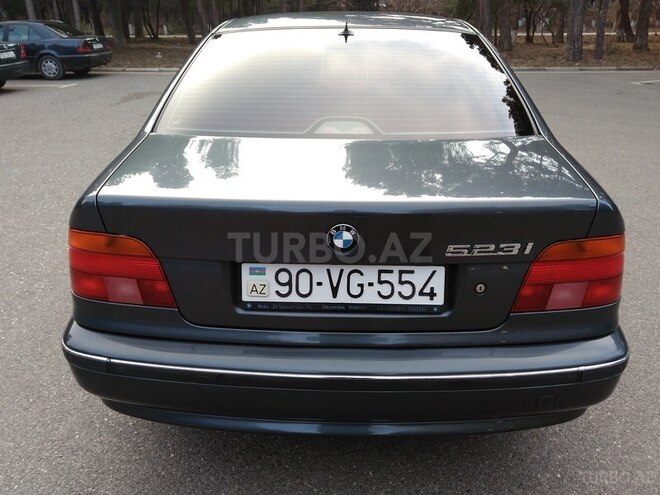 BMW 523 1999, 197,000 km - 2.5 l - Sumqayıt