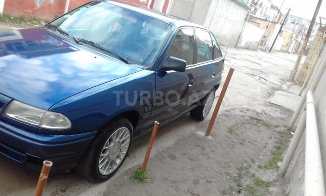 Opel Astra 1994, 386,000 km - 1.6 l - Bakı