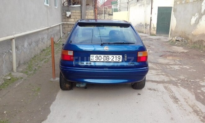 Opel Astra 1994, 386,000 km - 1.6 l - Bakı
