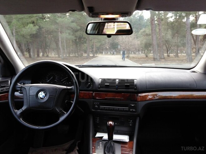 BMW 523 1999, 197,000 km - 2.5 l - Sumqayıt