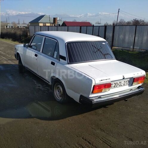 LADA (VAZ) 2107 2008, 60,000 km - 16.0 л - Qax