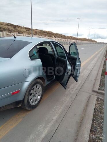 Volkswagen Passat 2002, 195,000 km - 1.8 l - Bakı
