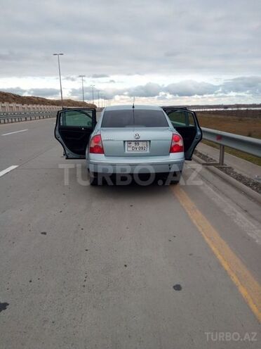 Volkswagen Passat 2002, 195,000 km - 1.8 l - Bakı