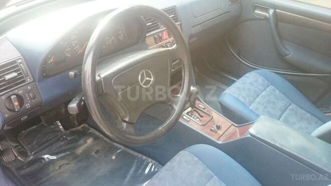 Mercedes C 200 2000, 179,347 km - 2.0 l - Bakı