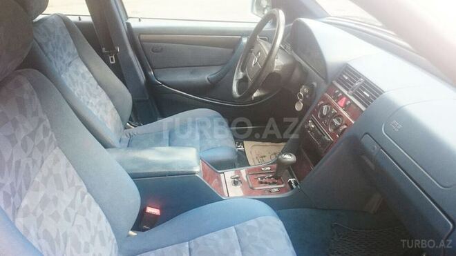 Mercedes C 200 2000, 179,347 km - 2.0 l - Bakı