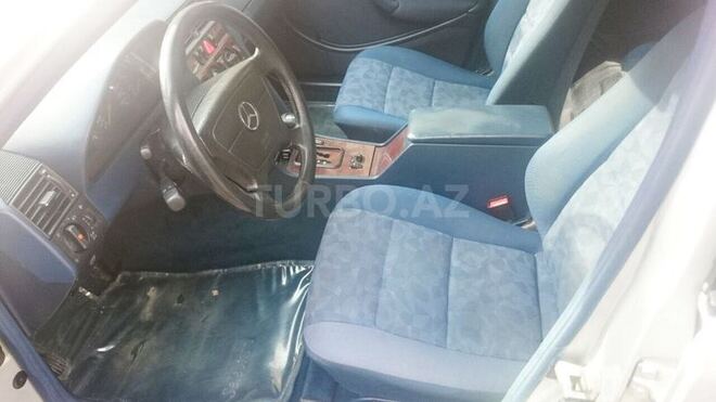 Mercedes C 200 2000, 179,347 km - 2.0 l - Bakı