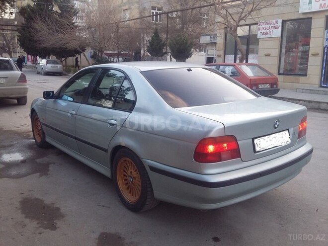 BMW 528 1996, 220,000 km - 2.8 l - Bakı