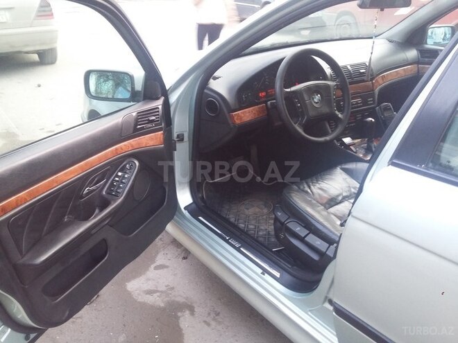 BMW 528 1996, 220,000 km - 2.8 l - Bakı