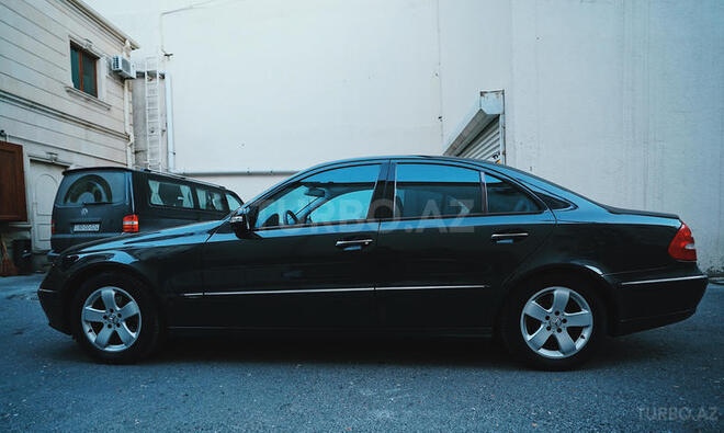 Mercedes E 320 2004, 241,500 km - 3.2 l - Bakı
