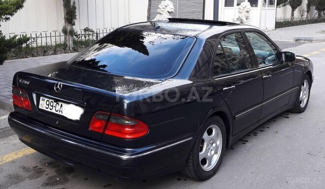 Mercedes E 280 1999, 266,000 km - 2.8 l - Bakı