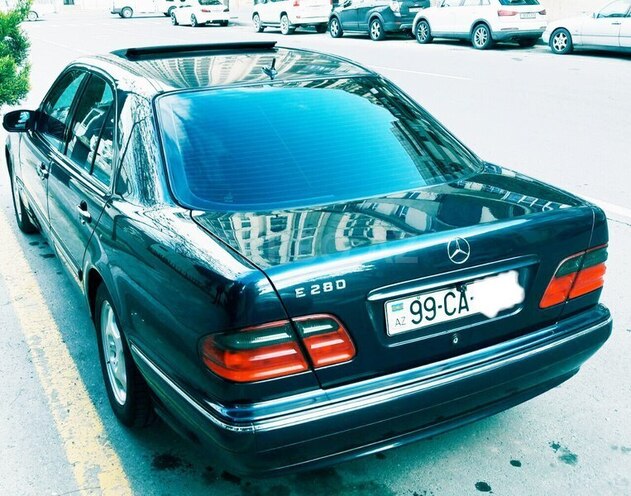 Mercedes E 280 1999, 266,000 km - 2.8 l - Bakı