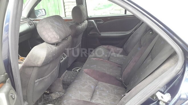 Mercedes E 240 1998, 315,000 km - 2.4 l - Zaqatala