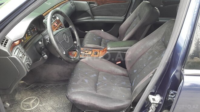 Mercedes E 240 1998, 315,000 km - 2.4 l - Zaqatala
