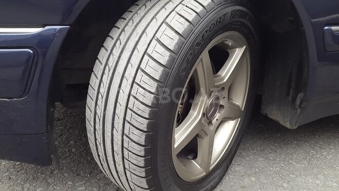 Mercedes E 240 1998, 315,000 km - 2.4 l - Zaqatala