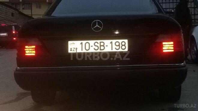 Mercedes E 230 1991, 25,000 km - 2.3 l - Bakı