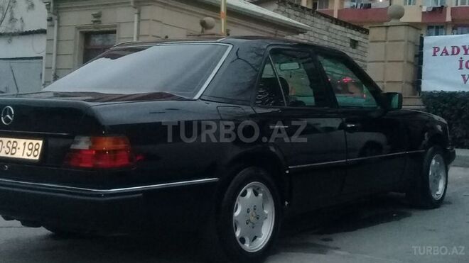 Mercedes E 230 1991, 25,000 km - 2.3 l - Bakı