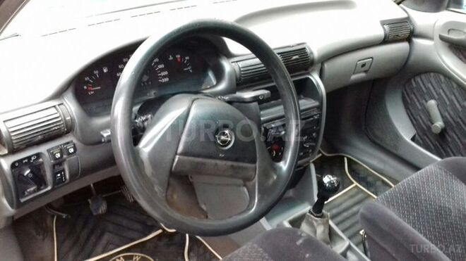 Opel Astra 1992, 200,000 km - 1.5 l - Sumqayıt