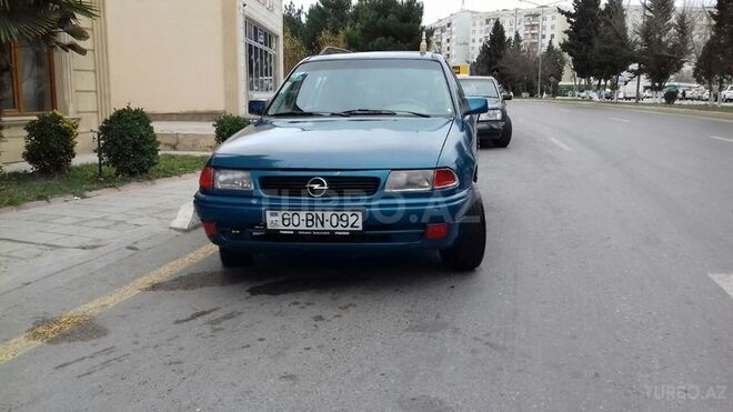 Opel Astra 1992, 200,000 km - 1.5 l - Sumqayıt