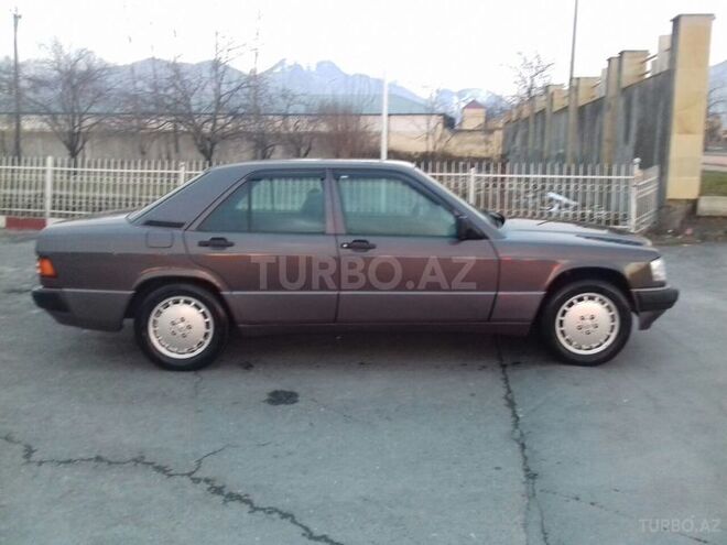 Mercedes 190 1992, 203,365 km - 1.8 л - Qəbələ