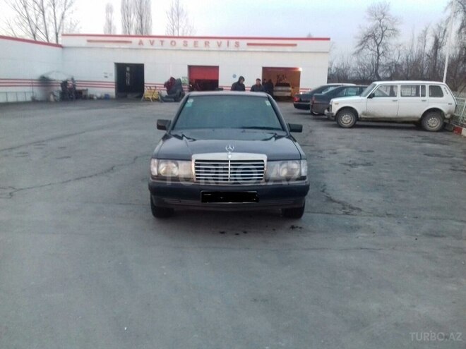 Mercedes 190 1992, 203,365 km - 1.8 л - Qəbələ