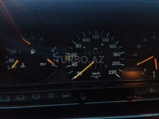 Mercedes 190 1992, 203,365 km - 1.8 л - Qəbələ